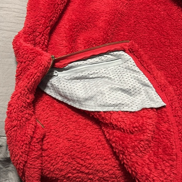 Lauren James Collegiate red fleece pullover - Picture 7 of 9